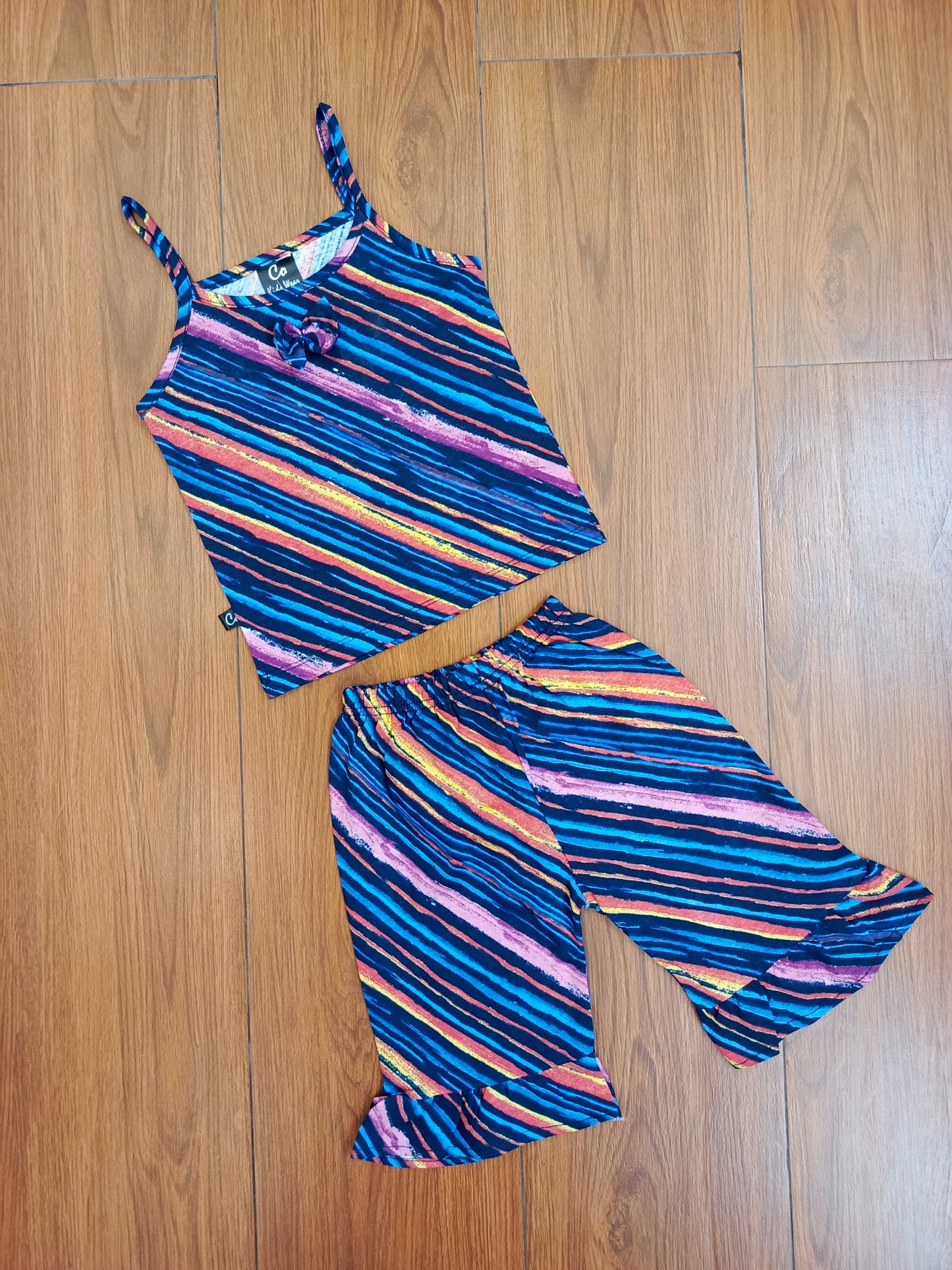 Rainbow stripes tanktop capri suit
