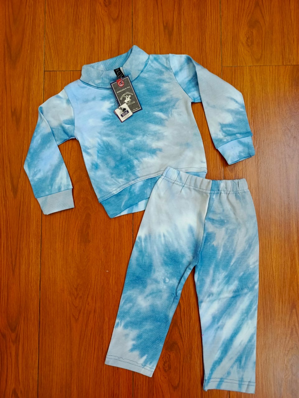 Blue tye&dye hineck suit