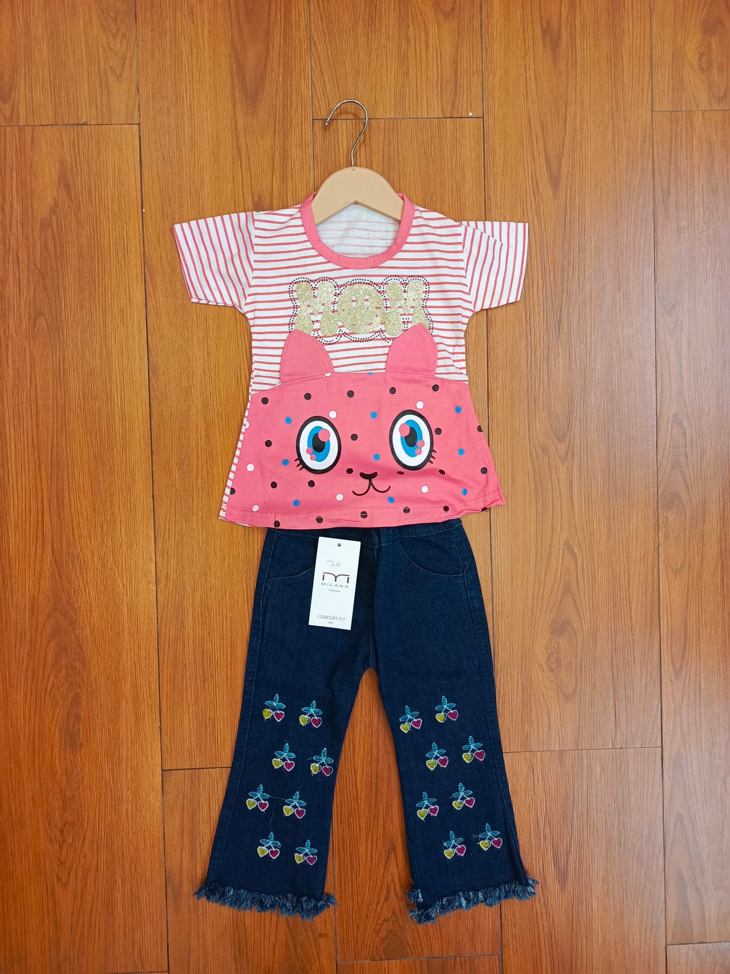 Pink eyes baby denim suit