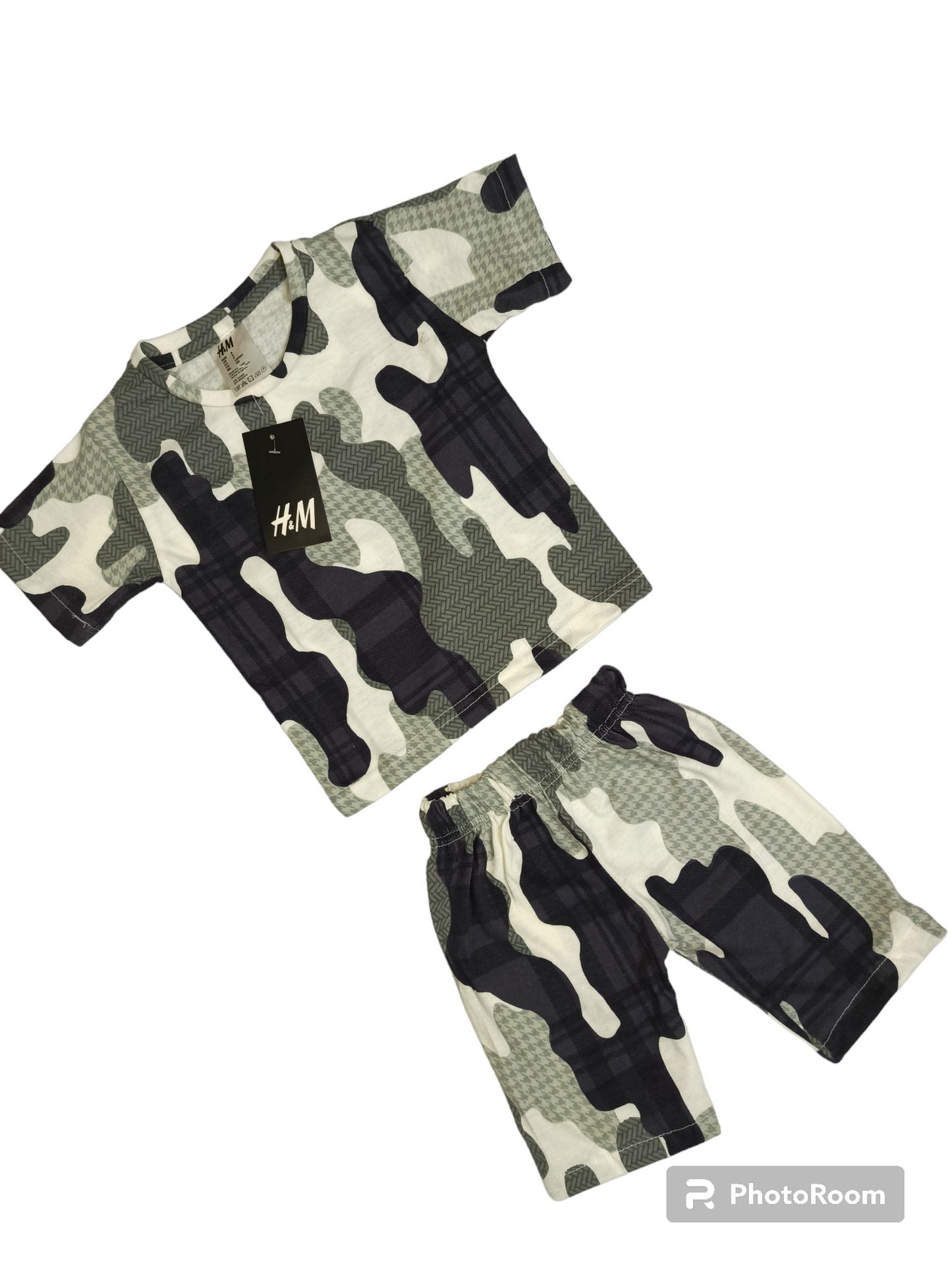 Mid camo shorts suit