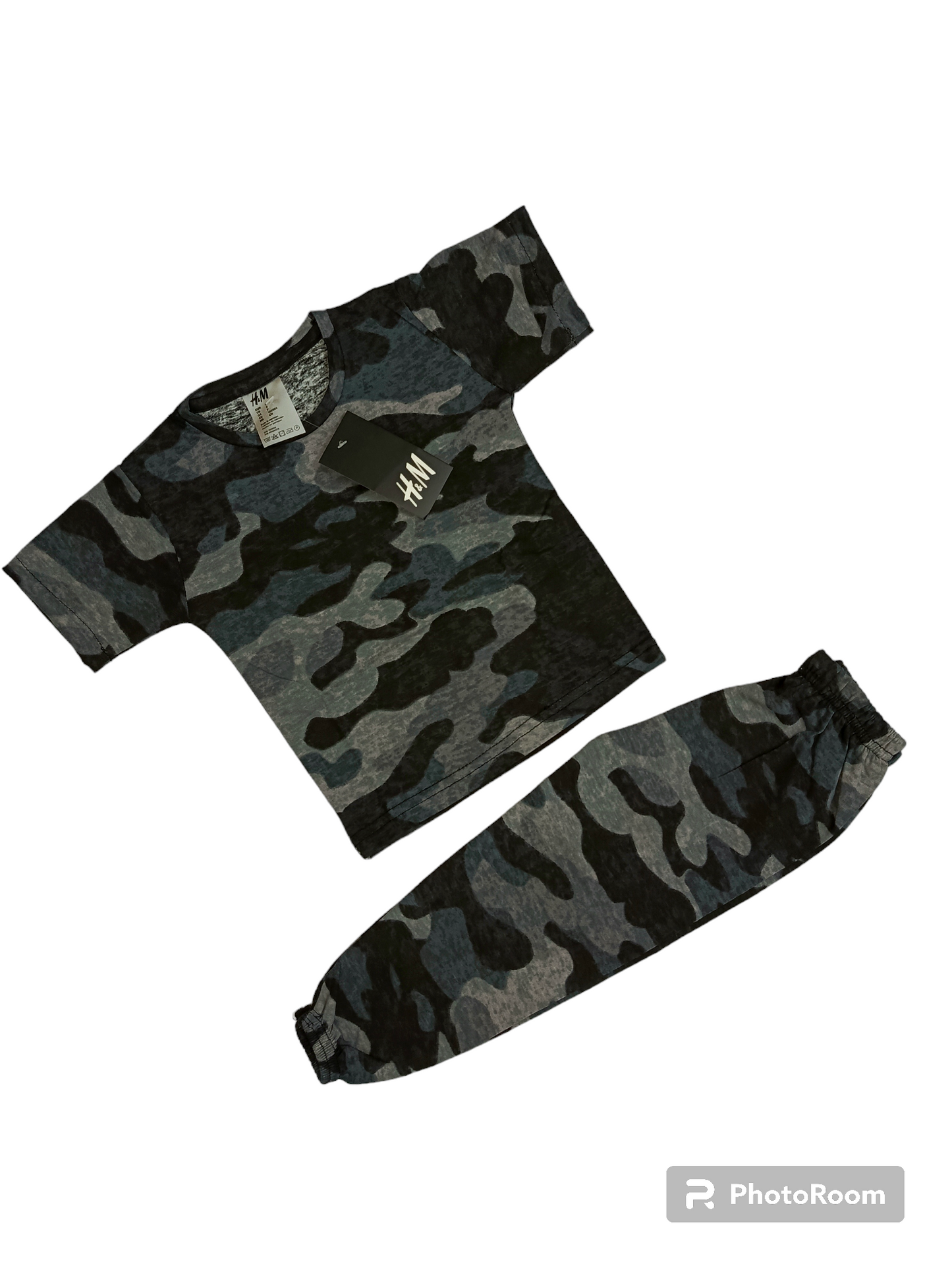 Dark grey camo half sleeves suit