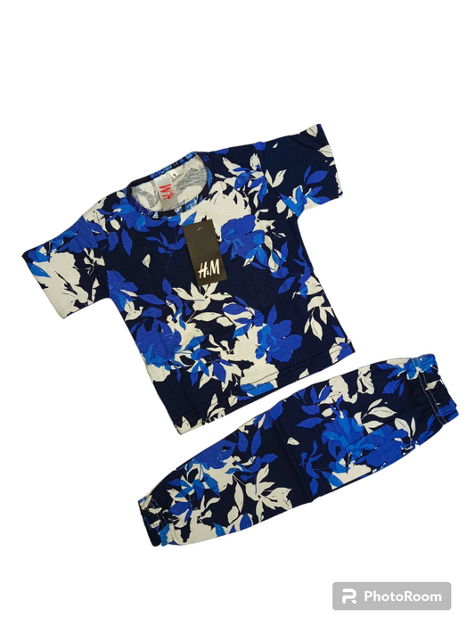 Blue white dry leaves half sleeves suit