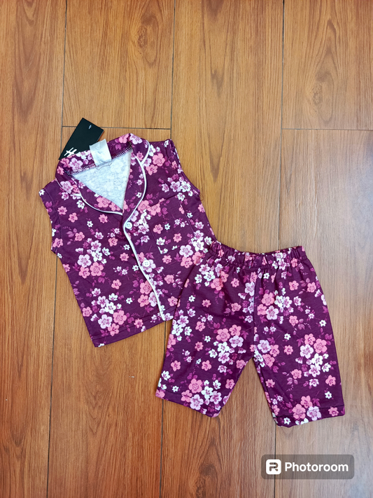 Purple mini flower sando button suits