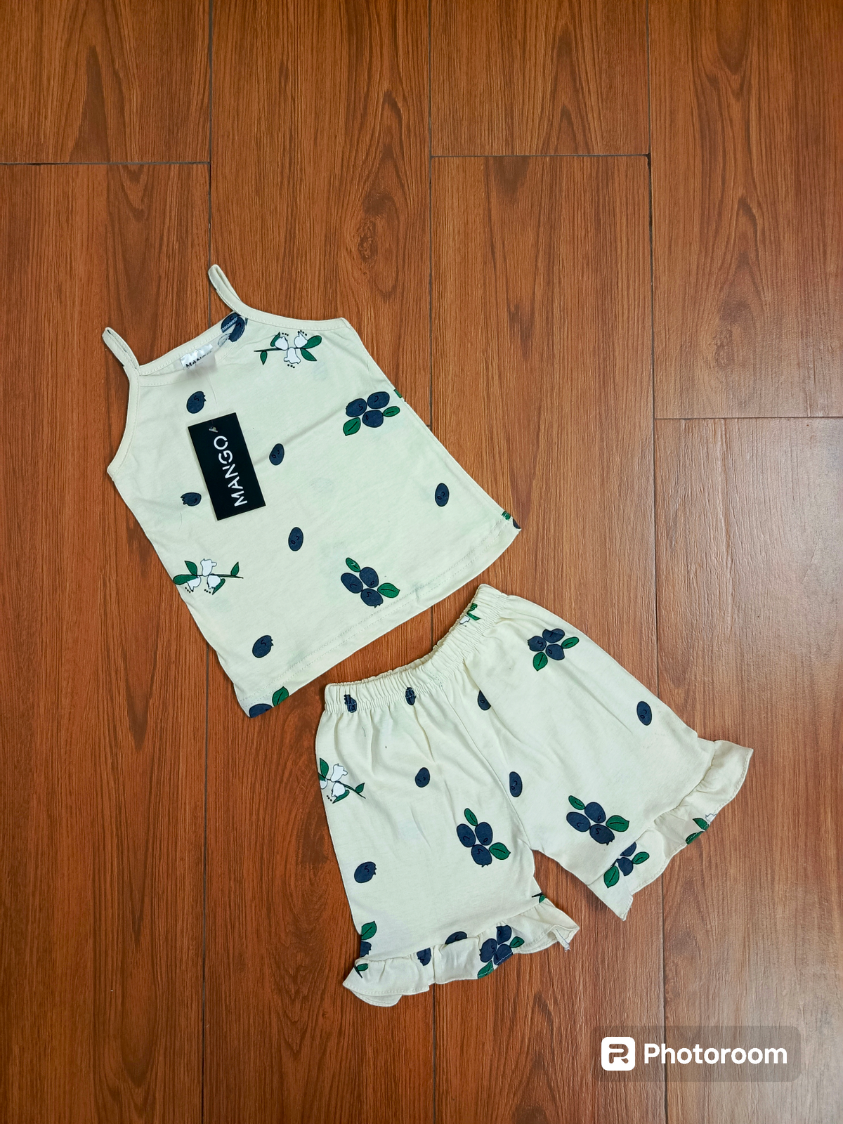 Off white leaves tanktop set