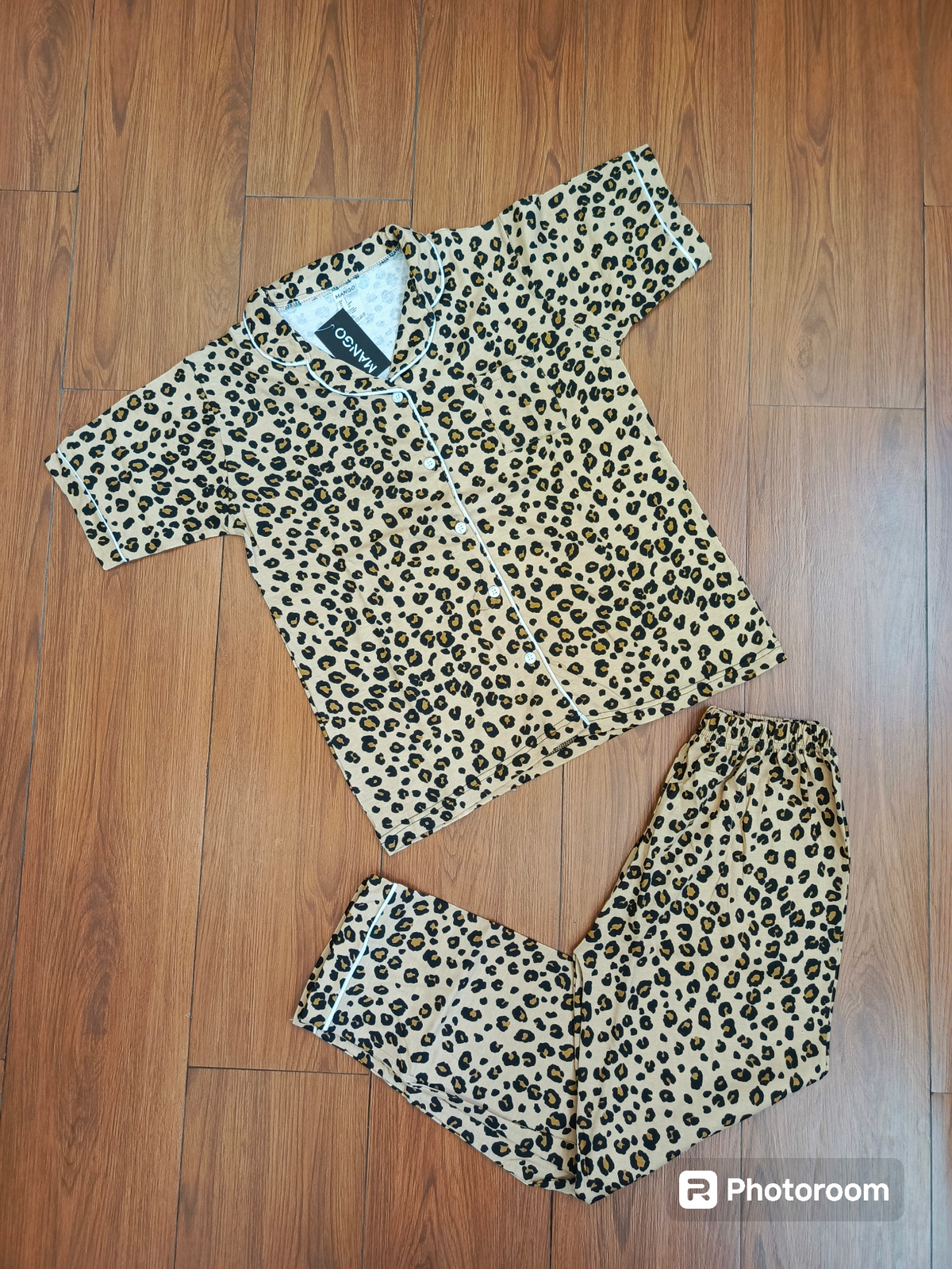 Brown cheeta ladies pj's half sleeves