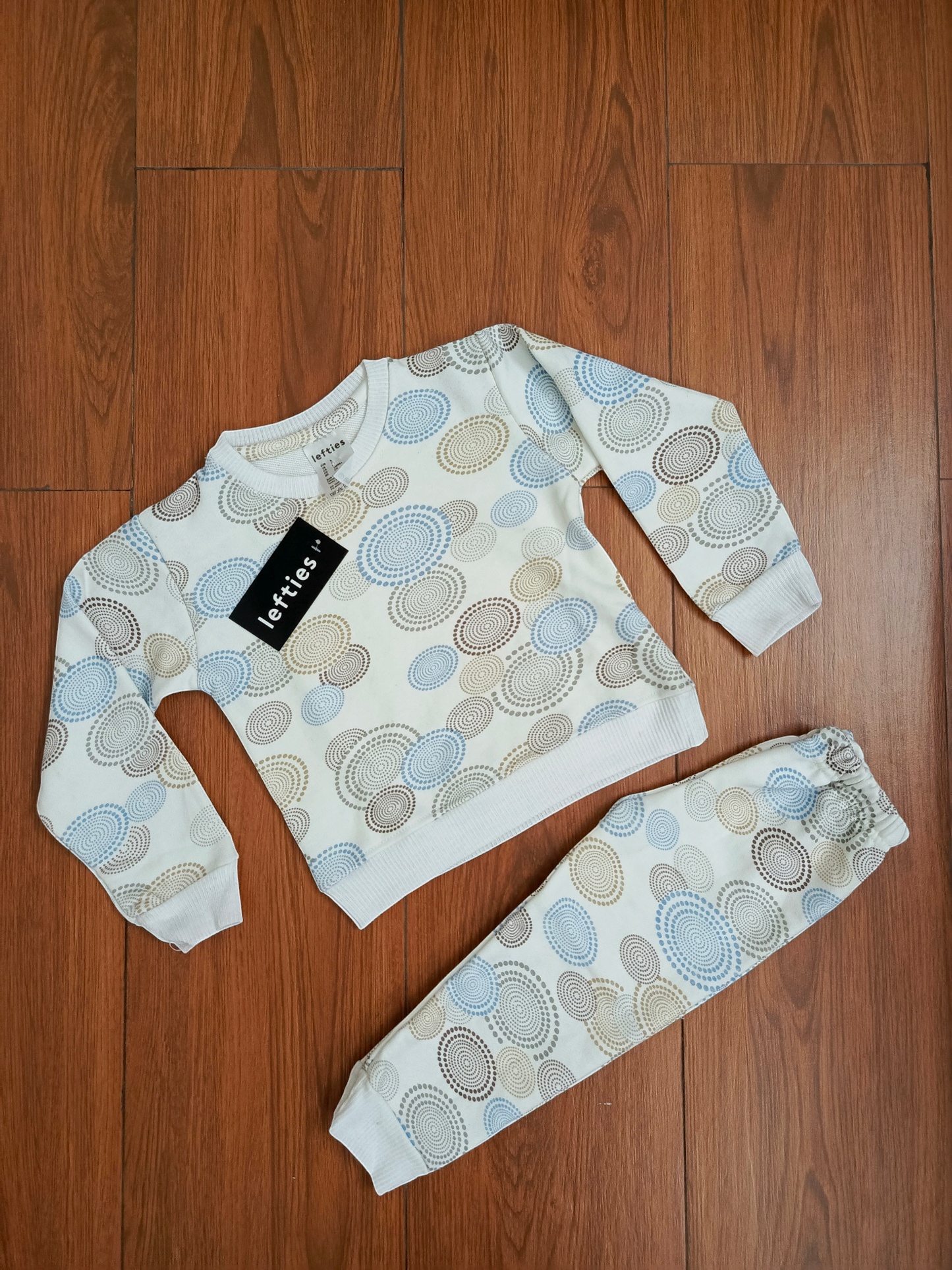 White circle kids tracksuit