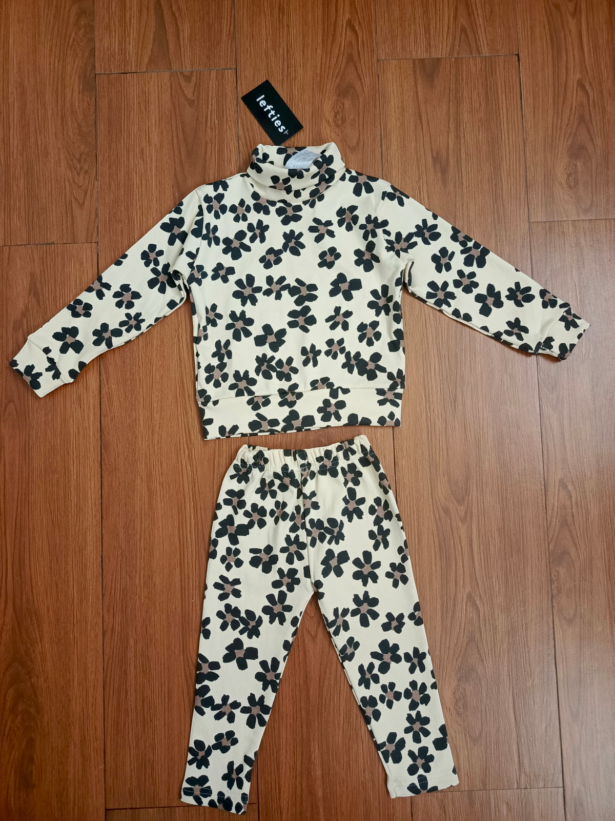 Offwhite flower hineck tracksuit